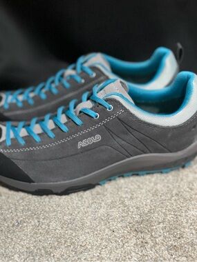 Asolo Space GV Hiking Shoe - Women's size 8.5 NWOB-Color: Graphite/Cyan Blue